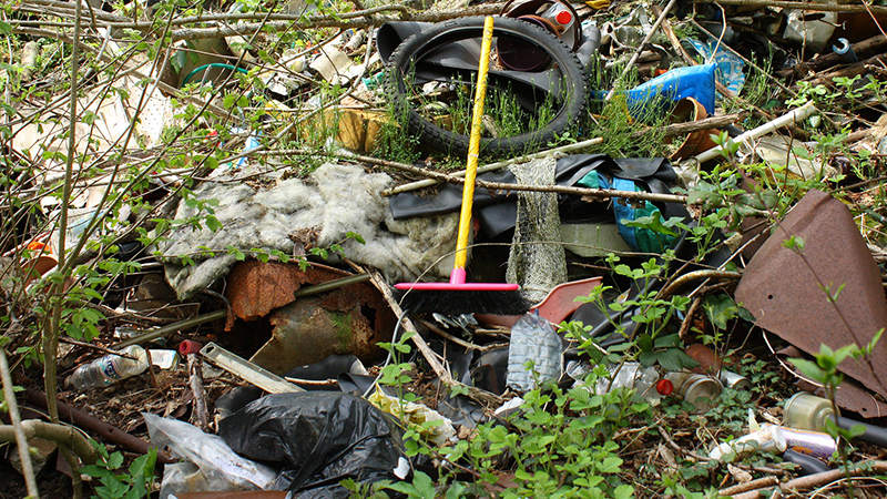 Regeringen föreslår nya åtgärder mot avfallsfusk